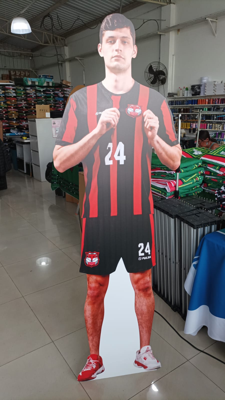 Totem Pessoa Pvc