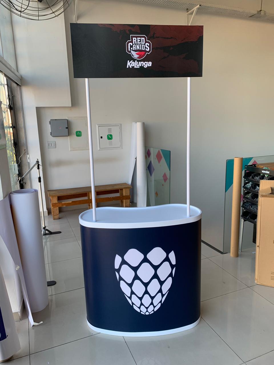 Balcão para Degustação Oval Desmontável Portátil