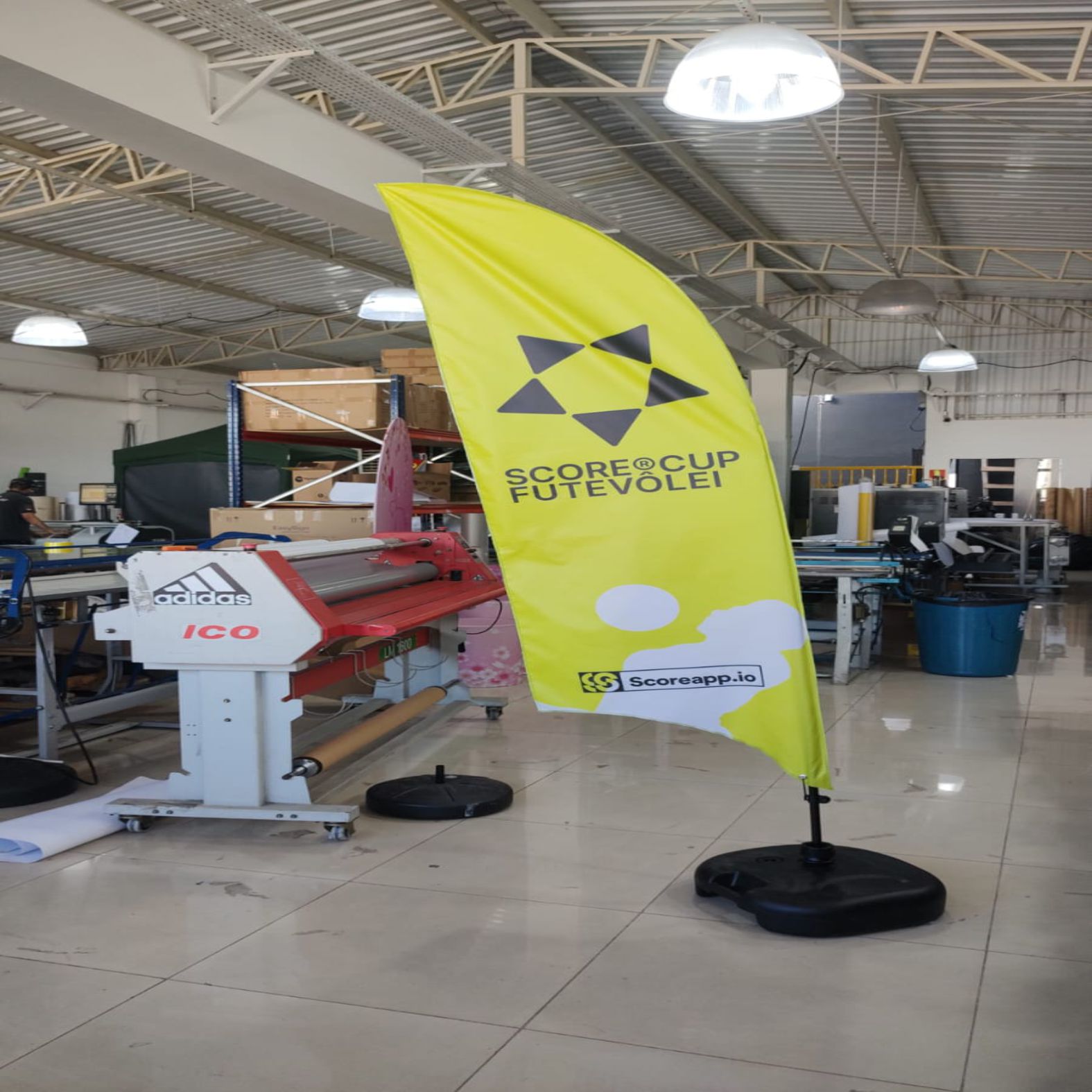 wind-banner-concava