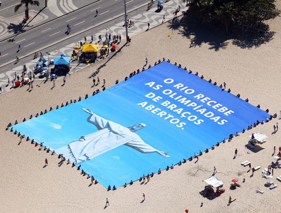 Bandeira Personalizada: Visibilidade e Impacto para sua Marca